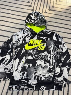 Nike SB Black & White Graphic Hoodie with Neon Yellow Logo